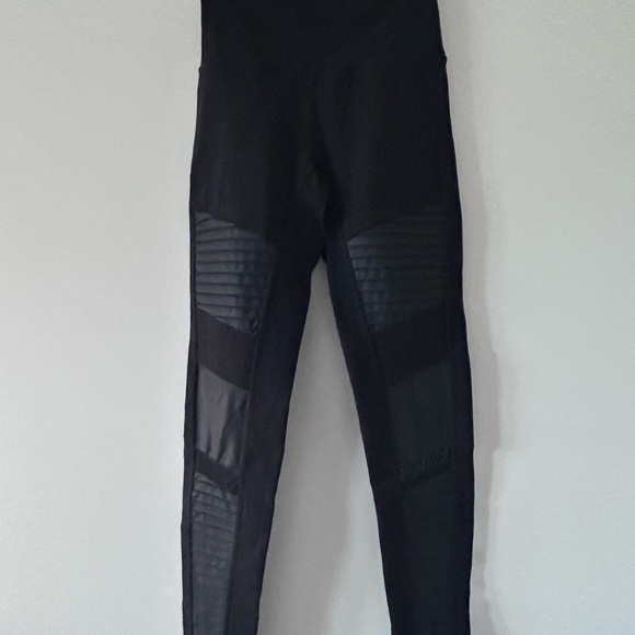 ALO YOGA • Black Moto Leggings • - Picture 2 of 8